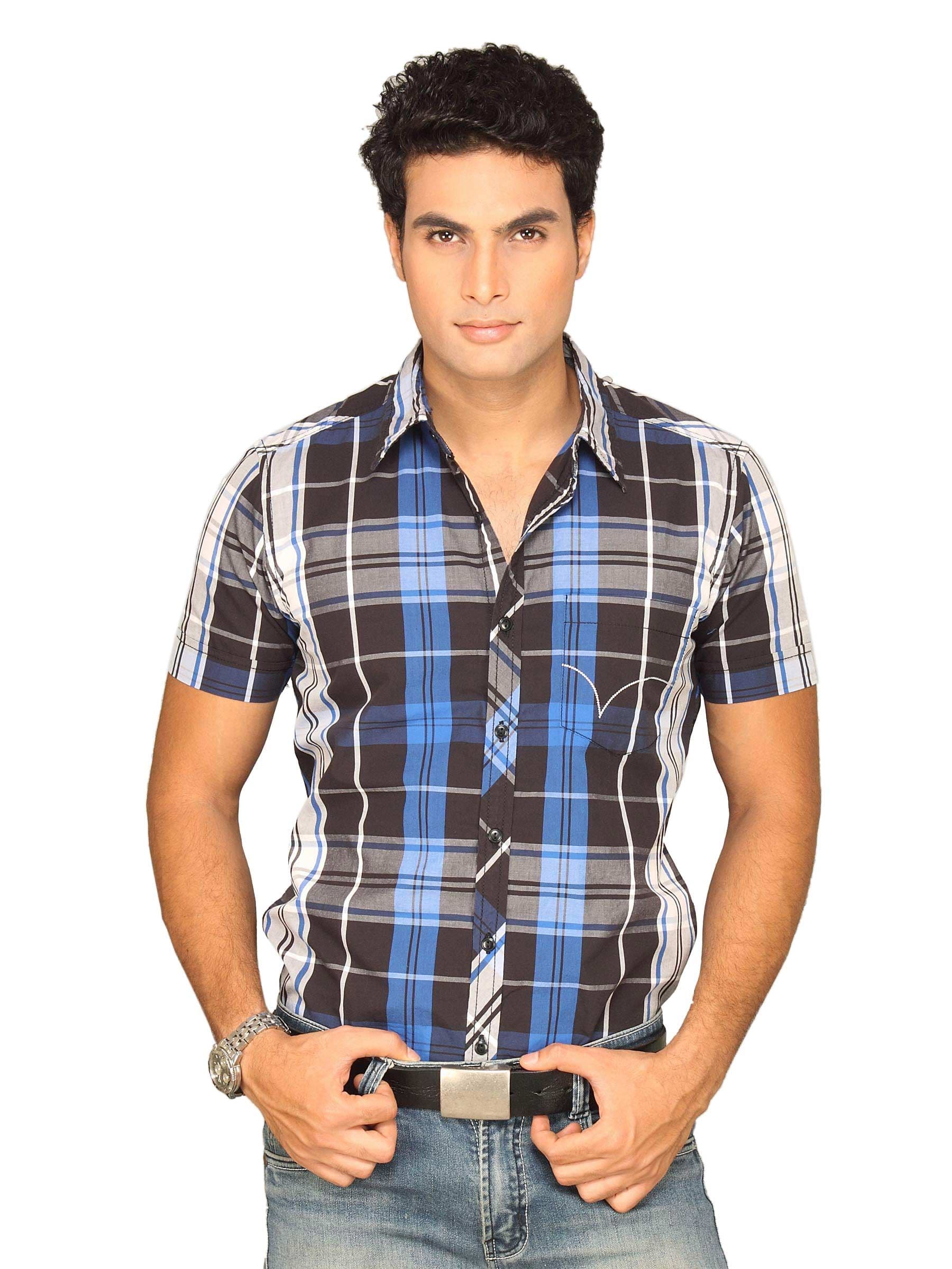 Highlander Men Solid Poplin Blue Shirt